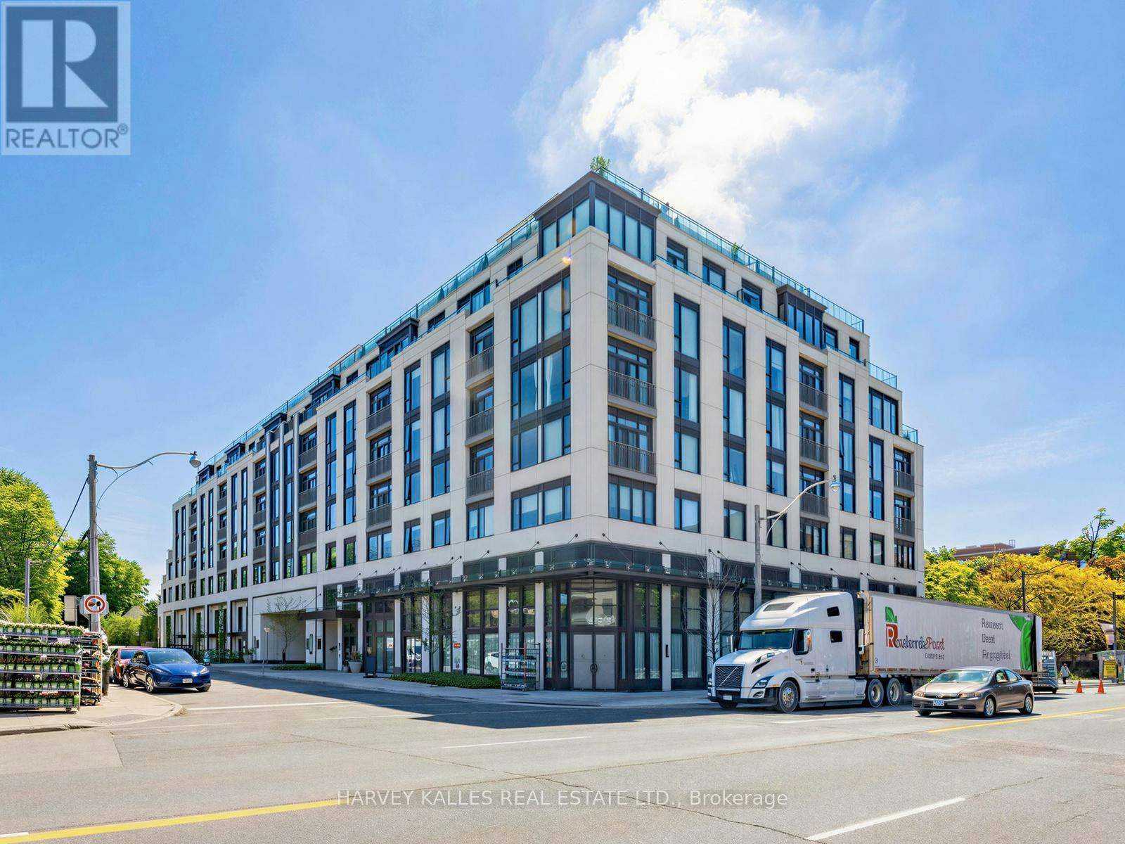 605-1 Strathgowan Avenue, Toronto, ON, M4N 0B3