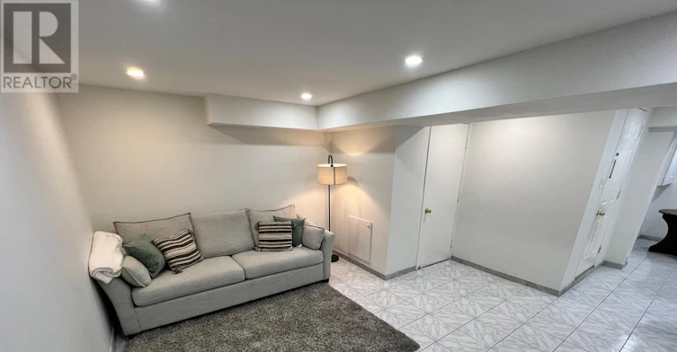 BASEMENT-5907 Ladyburn Crescent, Mississauga, ON, L5M 4V6 - 2