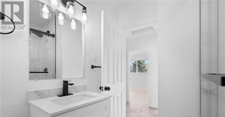 MAIN-538 Lloyd Avenue, Welland, ON, L3C 2Z5 - 11