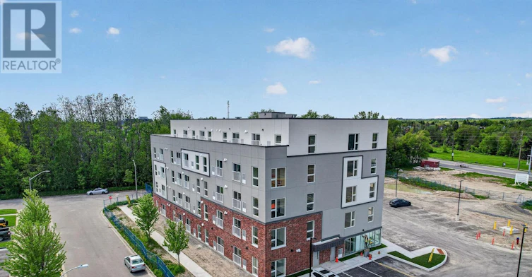 403-1687 2 Highway Road, Clarington, ON, L1E 2R5 - 3
