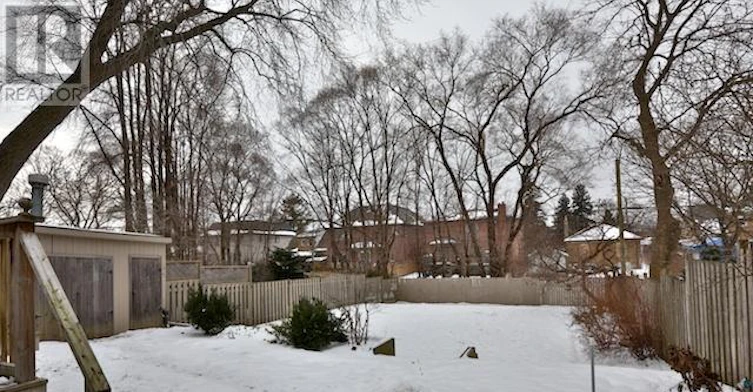 54 Brookview Drive, Toronto, ON, M6A 2K2 - 33