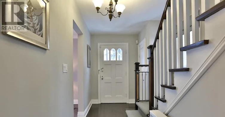 54 Brookview Drive, Toronto, ON, M6A 2K2 - 2