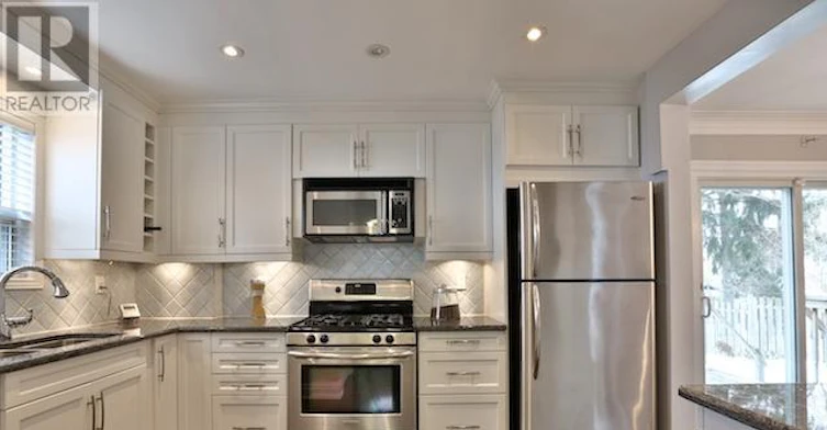 54 Brookview Drive, Toronto, ON, M6A 2K2 - 17