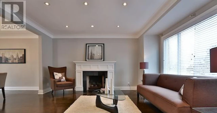 54 Brookview Drive, Toronto, ON, M6A 2K2 - 4