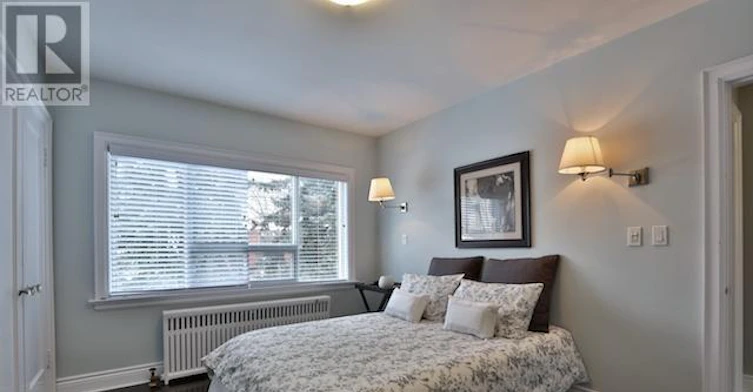 54 Brookview Drive, Toronto, ON, M6A 2K2 - 22