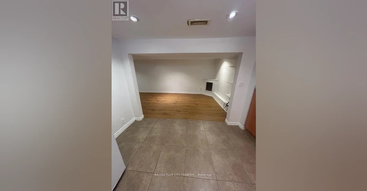 BSMT-686 Sammon Avenue, Toronto, ON, M4C 2E2 - 7