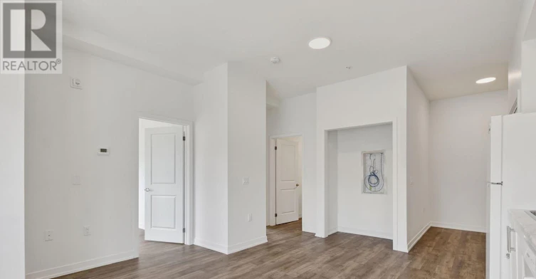 207-1687 2 Highway Road, Clarington, ON, L1E 2R5 - 28