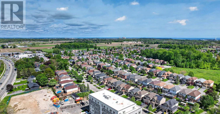 207-1687 2 Highway Road, Clarington, ON, L1E 2R5 - 2