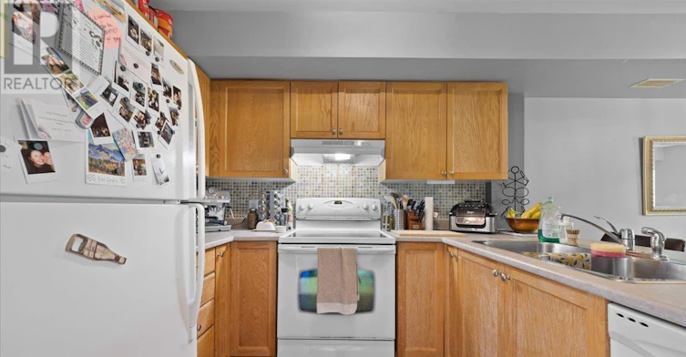 77 Strathaven Private, Ottawa, ON, K1J 1K7 - 10