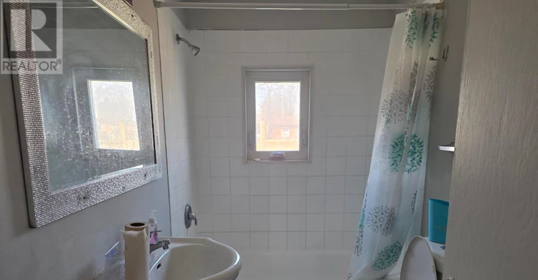 323 Queen Street E, Halton Hills, ON, L7J 1R1 - 12