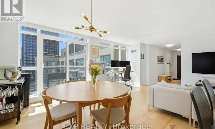 PH20-230 King Street E