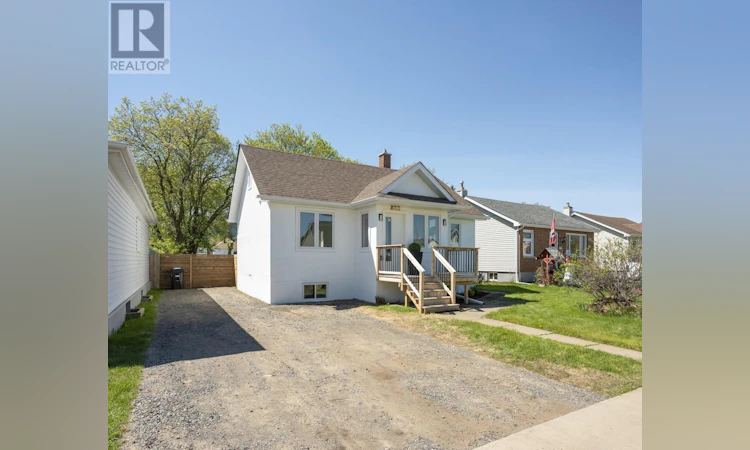 236 Mary Street W