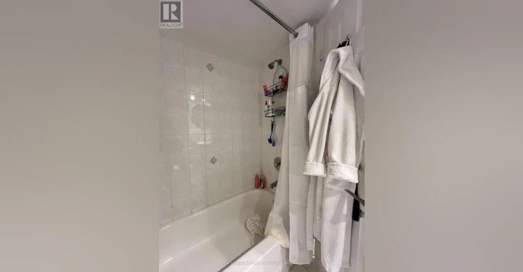 MAIN-415 Lansdowne Avenue, Toronto, ON, M6H 3Y2 - 13