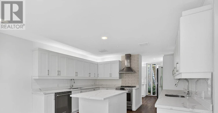 21 Tudor Gate, Toronto, ON, M2L 1N3 - 11