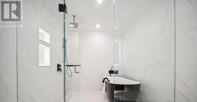 UPPER-44A Alcina Avenue, Toronto, ON, M6G 2E8 - 21