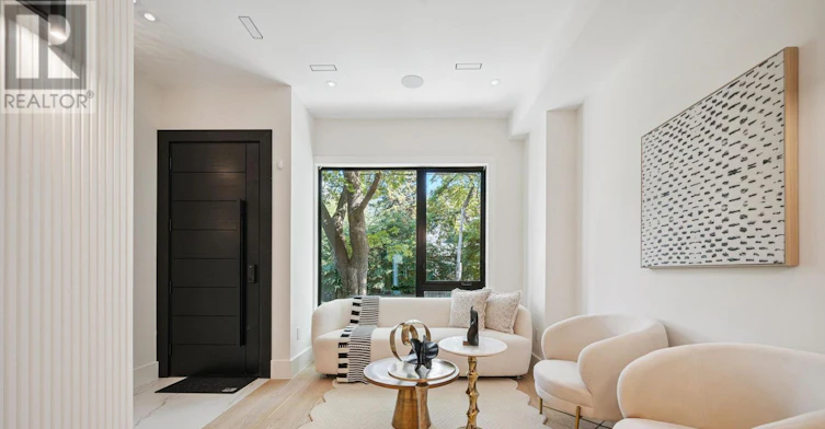 UPPER-44A Alcina Avenue, Toronto, ON, M6G 2E8 - 3