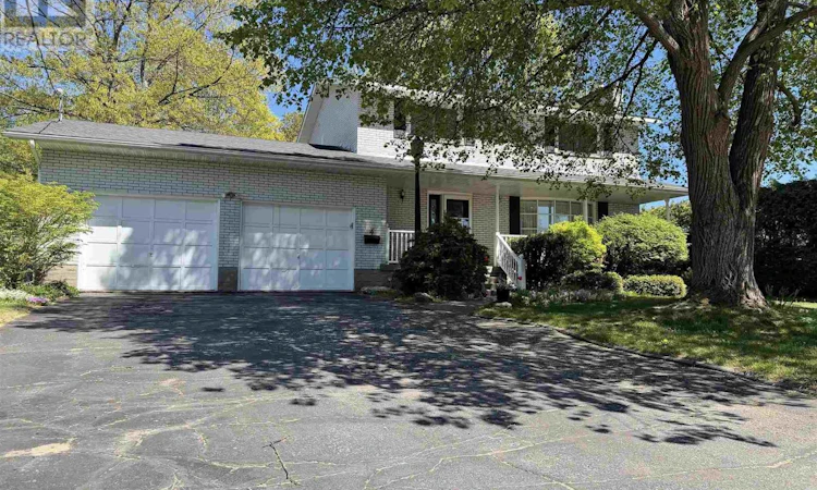 4 Silver Birch Drive
