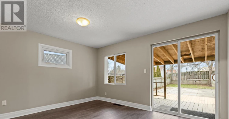 22 Denistoun Street, Welland, ON, L3C 1T9 - 23