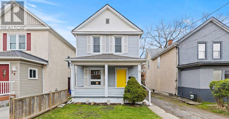 22 Denistoun Street, Welland, ON, L3C 1T9