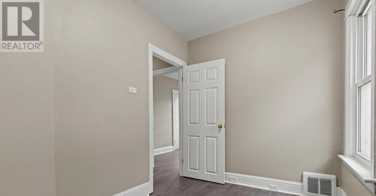 22 Denistoun Street, Welland, ON, L3C 1T9 - 32