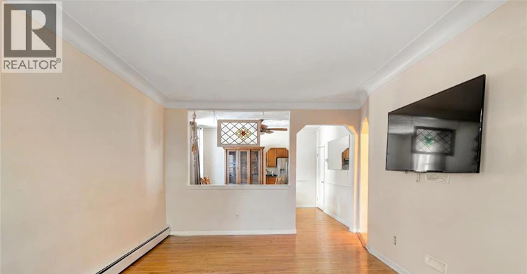 394 Cameron Avenue, Windsor, ON, N9B 1Y7 - 4