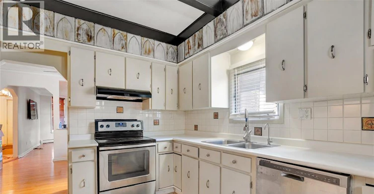 394 Cameron Avenue, Windsor, ON, N9B 1Y7 - 8