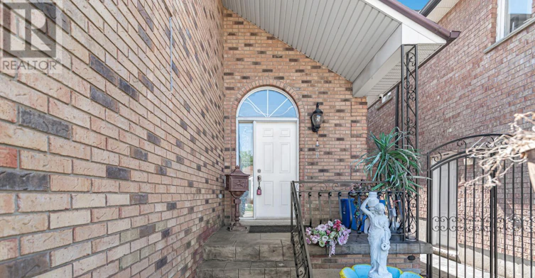 206 Bay Street N, Hamilton, ON, L8R 2P9 - 2
