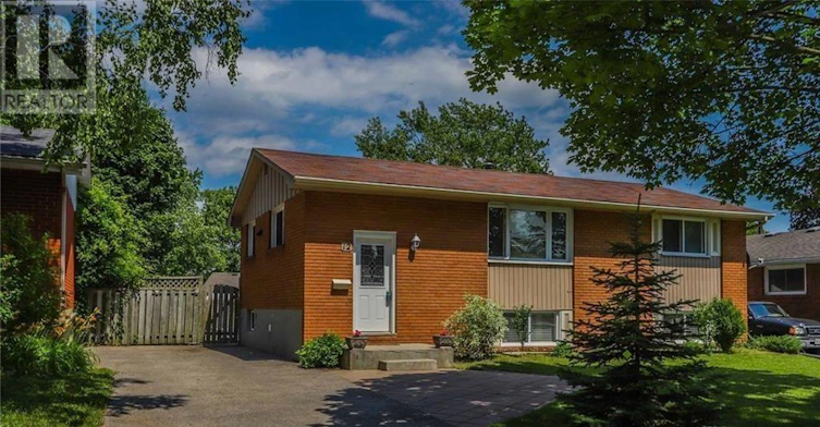 MAIN-12 Garland Crescent, London, ON, N5V 1N5