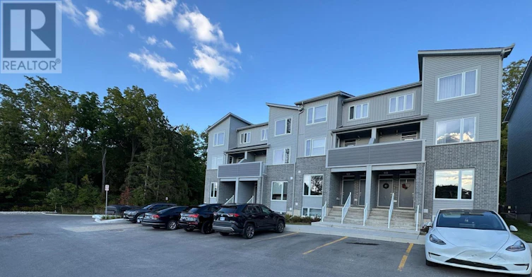 43-990 Deveron Crescent, London, ON, N5Z 0B7 - 2