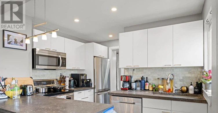 241 Bradley Avenue, Ottawa, ON, K1L 7G8 - 5