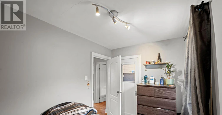 241 Bradley Avenue, Ottawa, ON, K1L 7G8 - 14