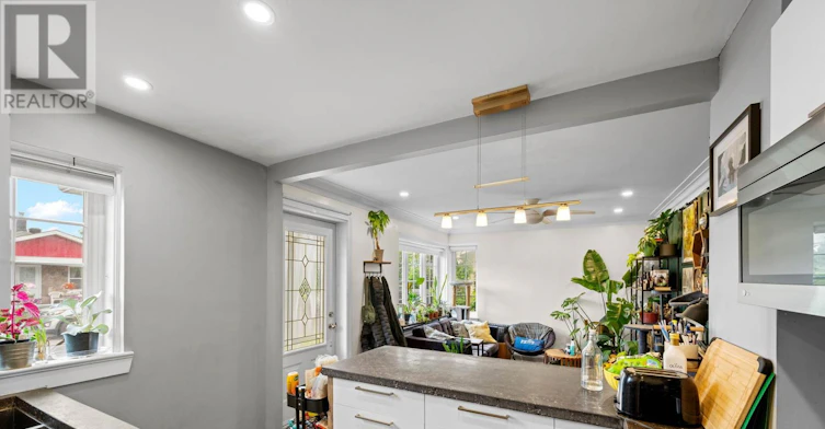 241 Bradley Avenue, Ottawa, ON, K1L 7G8 - 4