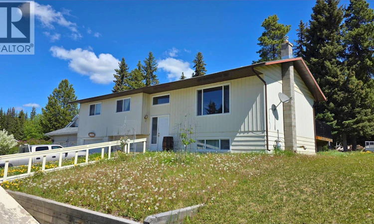3865 Omineca Crescent