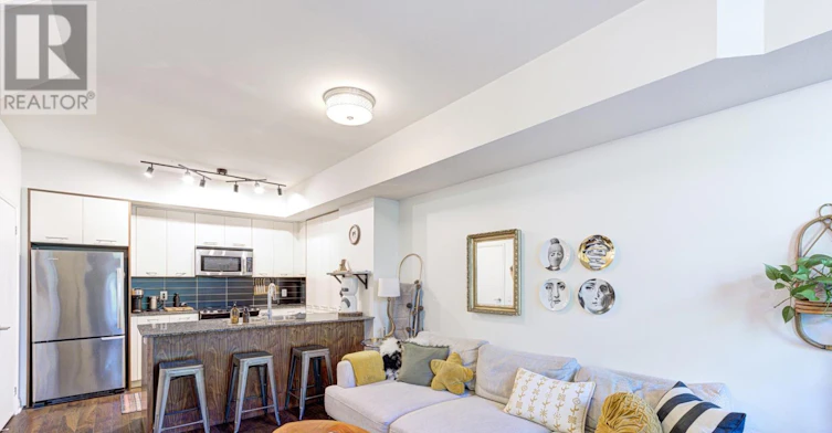 TH10-15 Valhalla Inn Road, Toronto, ON, M9B 0B3 - 7