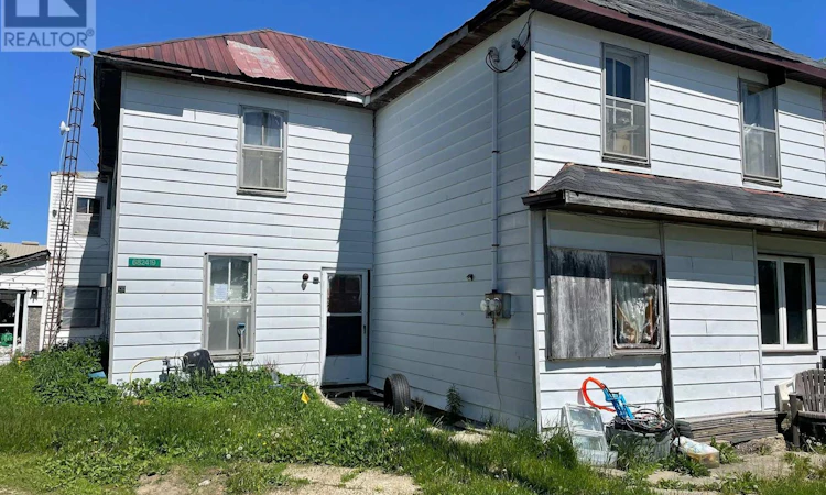 682419-260 Side Road