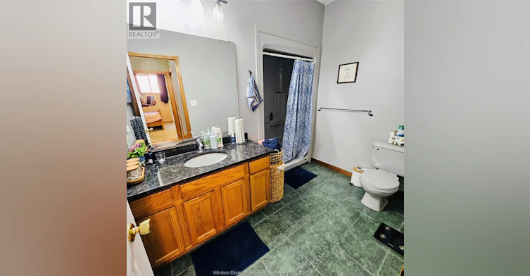 3918 Northway Avenue, Windsor, ON, N9G 2P9 - 24