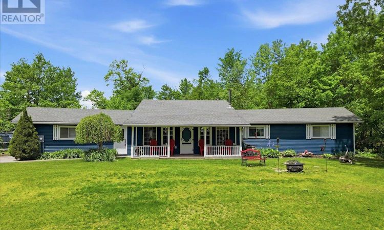 33 Woodridge Drive