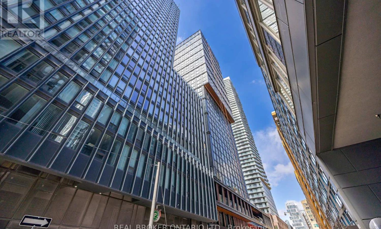 2006-82 Dalhousie Street