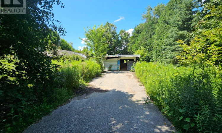 346 Taunton Route W