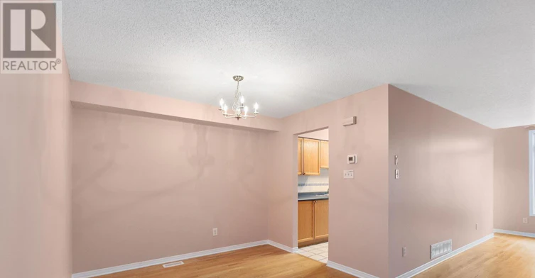 7-211 Station Boulevard, Ottawa, ON, K1G 6P2 - 4