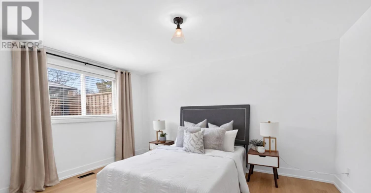 26 Dellbrook Crescent, Toronto, ON, M9L 1E2 - 18