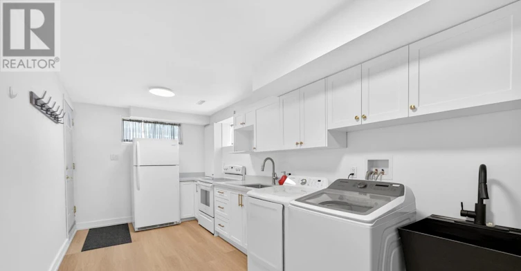 26 Dellbrook Crescent, Toronto, ON, M9L 1E2 - 27