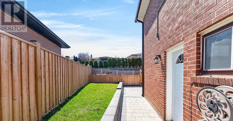 26 Dellbrook Crescent, Toronto, ON, M9L 1E2 - 36