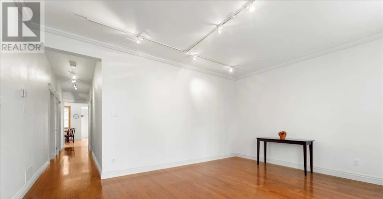 1081 Glencairn Avenue, Toronto, ON, M6B 2B1 - 11