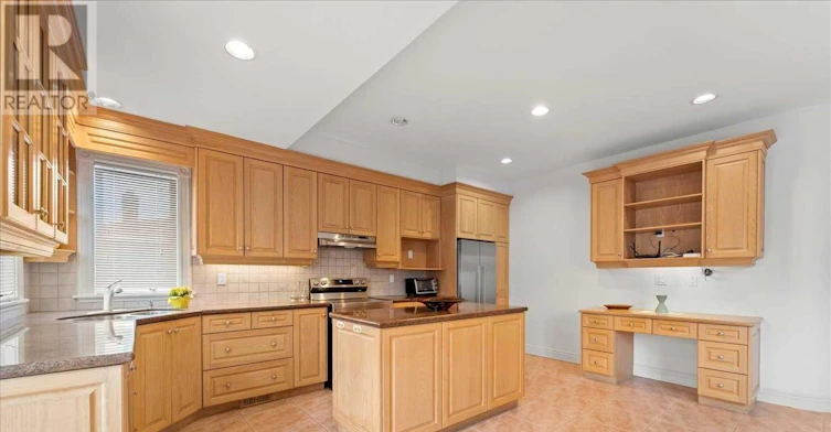 1081 Glencairn Avenue, Toronto, ON, M6B 2B1 - 7