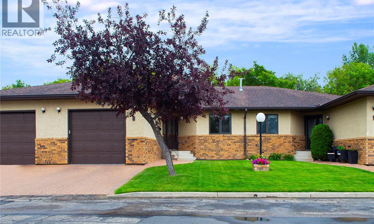 8-3415 Calder Crescent