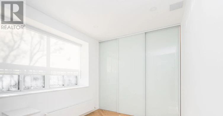 102-110 Wellesley Street E, Toronto, ON, M4Y 1J1 - 13