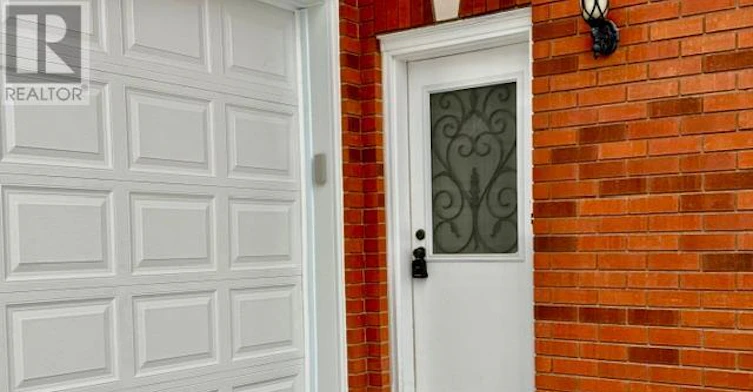 BSMT-122A Clarendon Drive, Richmond Hill, ON, L4B 3W2 - 2