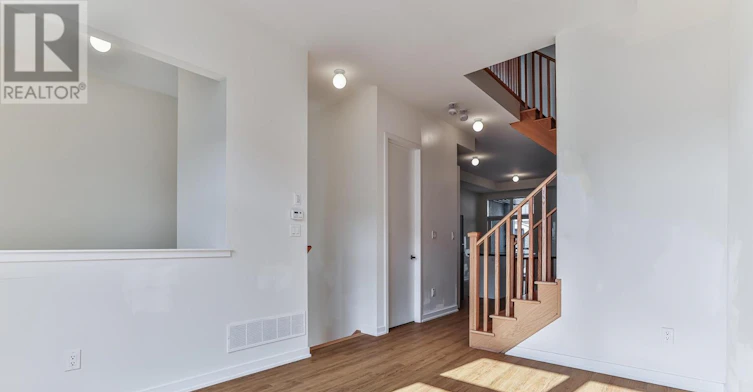 31 Wuhan Lane, Markham, ON, L6E 0V4 - 4