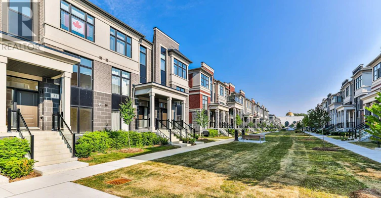 31 Wuhan Lane, Markham, ON, L6E 0V4